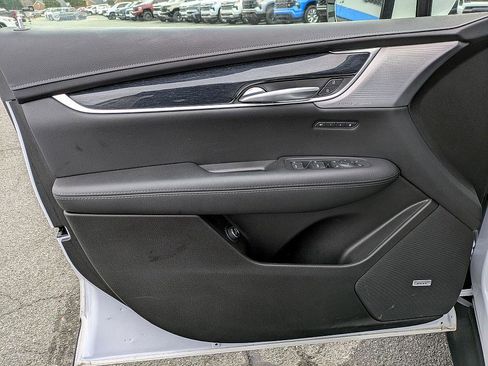 Certified 2025 Cadillac XT5 Premium Luxury image 12