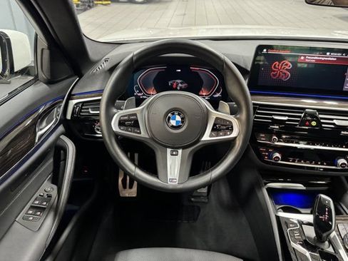 Used 2023 BMW 530i xDrive w/ M Sport Package AWD/4WD image 15