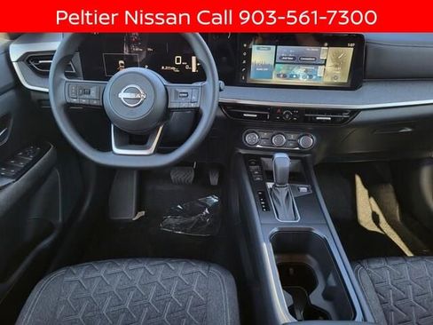 New 2025 Nissan Kicks SV w/ Illumination Package image 17