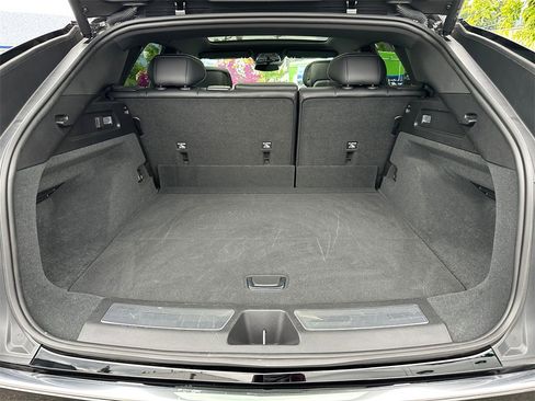 Used 2024 Cadillac Lyriq Luxury image 15