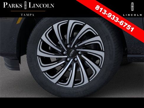 New 2025 Lincoln Navigator Black Label image 42