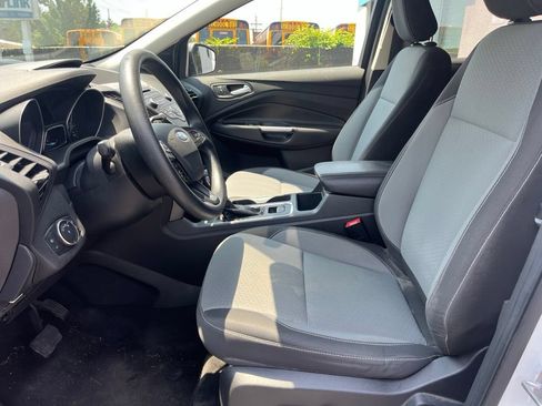 Used 2018 Ford Escape SE FWD image 10