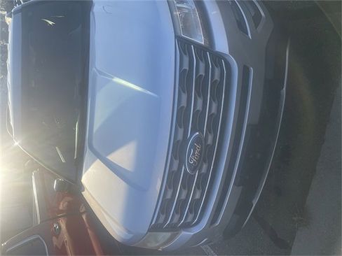 Used 2017 Ford Explorer XLT w/ Equipment Group 201A image 14