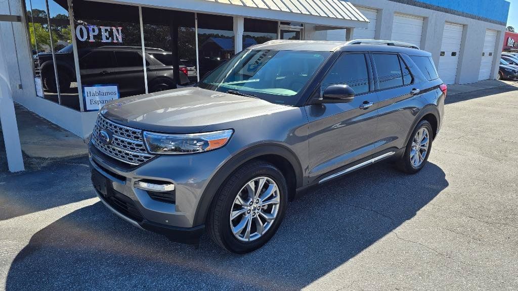 Used 2021 Ford Explorer Limited w/ Equipment Group 301A RWD image 2