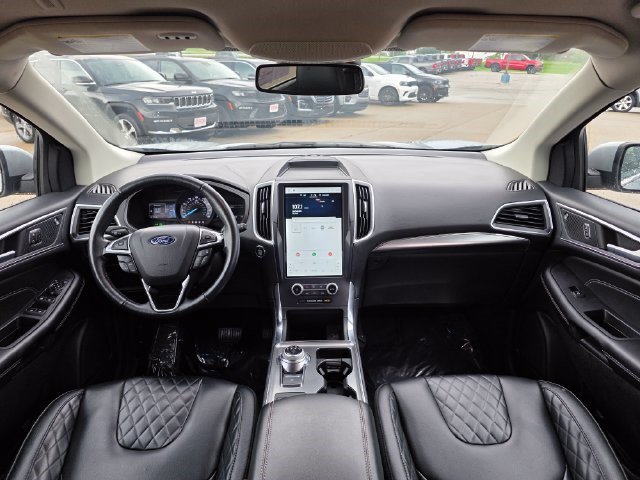 Used 2024 Ford Edge Titanium AWD/4WD image 19