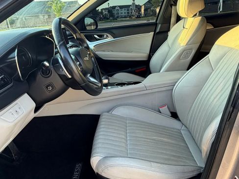 Used 2022 Genesis G70 3.3T RWD image 28