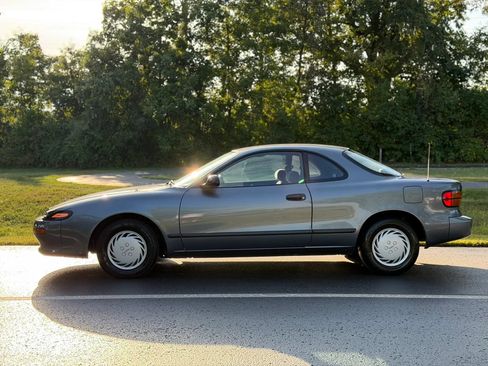 Used 1991 Toyota Celica ST FWD image 9