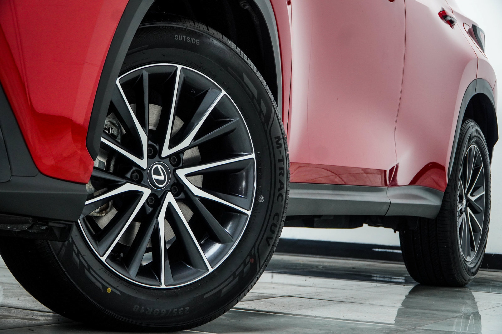 Used 2024 Lexus NX 250 FWD w/ Towing Package (2000 Lbs) image 6