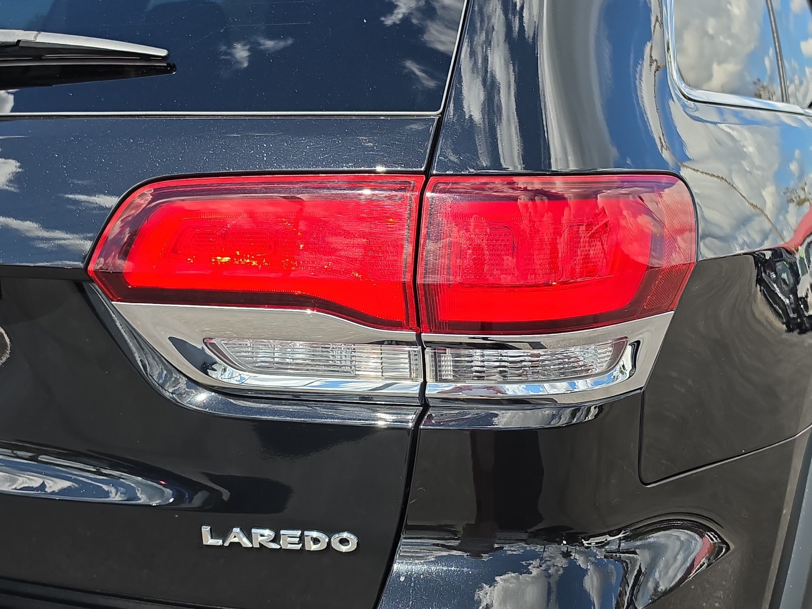 Used 2021 Jeep Grand Cherokee Laredo w/ Security & Convenience Group RWD image 7