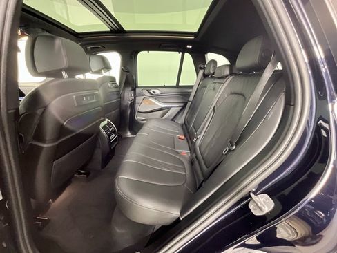 Used 2022 BMW X5 M50i w/ Executive Package image 25