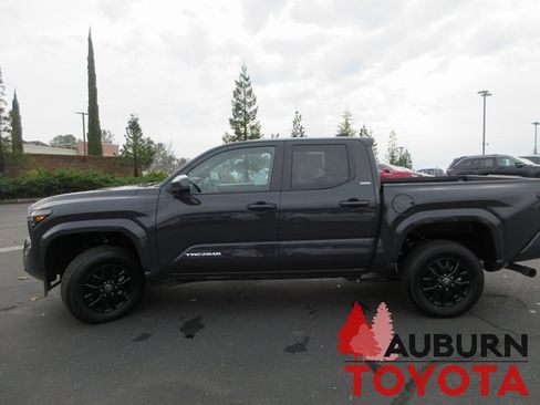 Certified 2025 Toyota Tacoma SR5 image 9