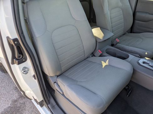 Used 2021 Nissan Frontier S w/ S Utility Package image 10