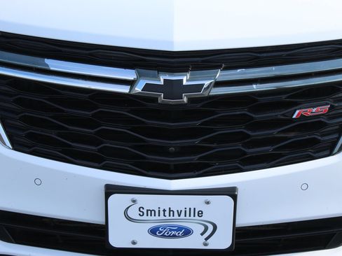 Used 2022 Chevrolet Equinox RS w/ RS Leather Package FWD image 12