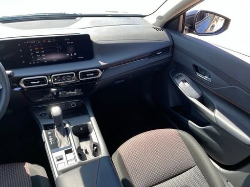 Used 2026 Nissan Sentra SR w/ Floor Mat Package FWD image 13
