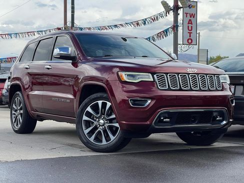Used 2018 Jeep Grand Cherokee Overland image 3