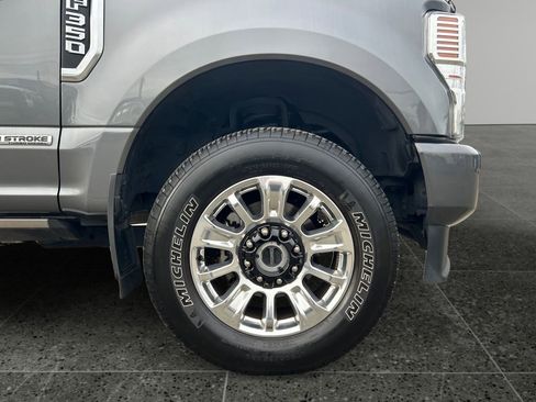 Used 2022 Ford F350 Limited w/ FX4 Off-Road Package image 9