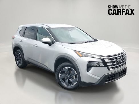Used 2025 Nissan Rogue SV FWD image 1