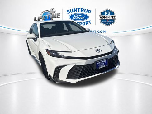 Used 2025 Toyota Camry SE FWD image 22