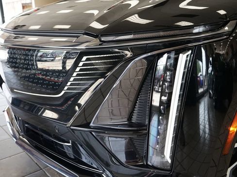 Used 2024 Cadillac Lyriq Sport w/ LPO, Floor Liner Package AWD/4WD image 23