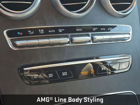 Used 2022 Mercedes-Benz GLC 300 4MATIC w/ AMG Line image 17