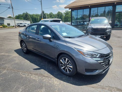 New 2025 Nissan Versa SV w/ Trunk Package image 1