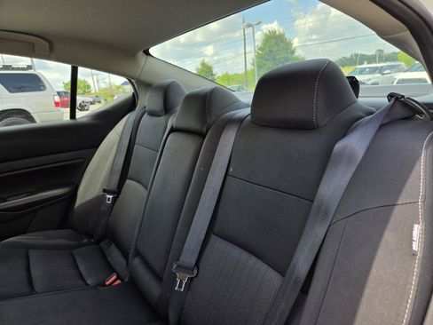Used 2024 Nissan Altima 2.5 SV FWD image 28