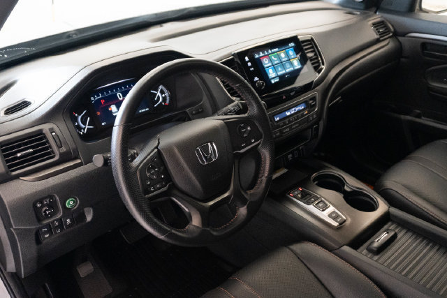Used 2023 Honda Passport TrailSport image 3
