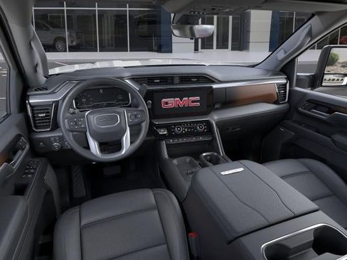 New 2025 GMC Sierra 3500 Denali w/ Denali Reserve Package image 15