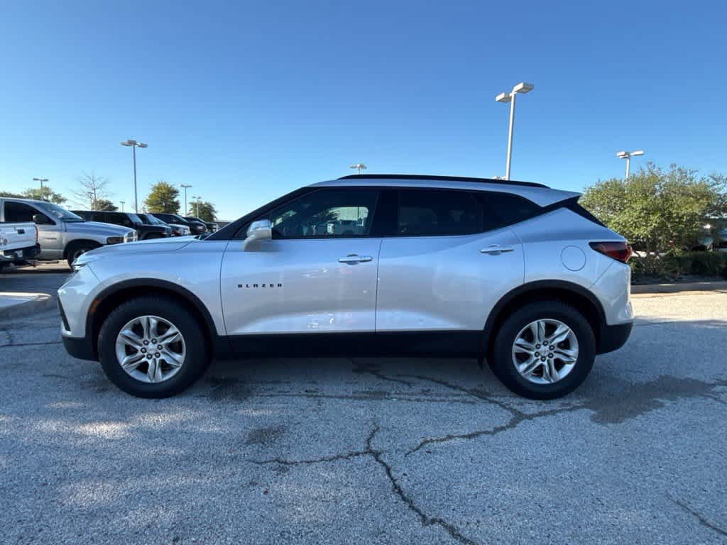 Used 2020 Chevrolet Blazer LT FWD image 2
