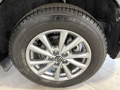 Certified 2025 MAZDA CX-5 AWD 2.5 S w/ Select Package image 9