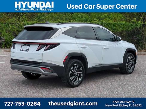 Used 2026 Hyundai Tucson Limited AWD/4WD image 5