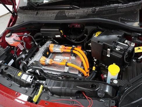 New 2024 FIAT 500 e (RED) image 10