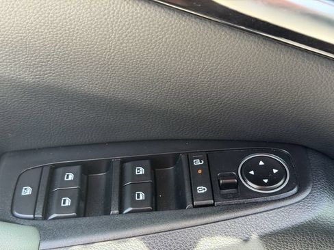 Used 2024 Kia Seltos SX w/ SX Sunroof Package AWD/4WD image 22