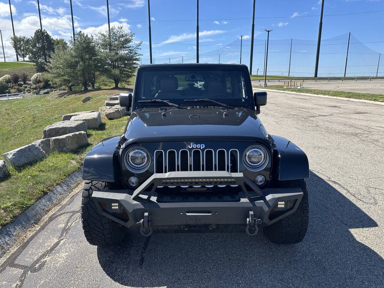 Used 2016 Jeep Wrangler Unlimited Sahara w/ Dual Top Group AWD/4WD image 15