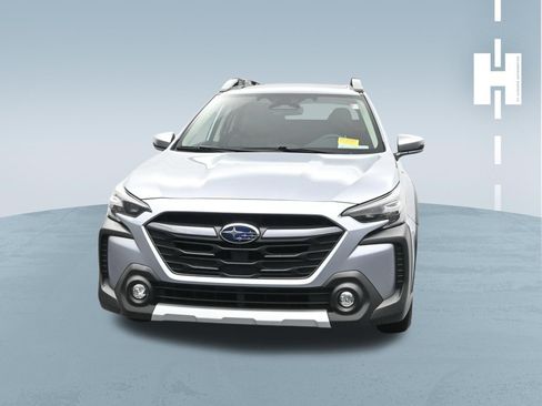 Used 2024 Subaru Outback Touring XT AWD/4WD image 2