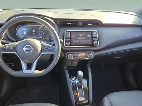 Used 2020 Nissan Kicks SR w/ SR Premium Package FWD image 12