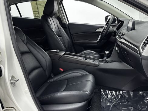 Used 2018 MAZDA MAZDA3 Touring image 33