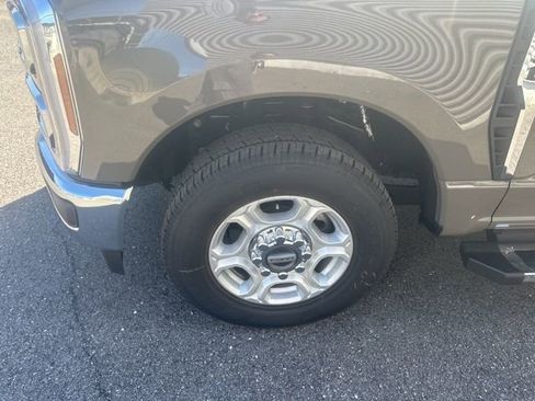 New 2026 Ford F250 XLT w/ XLT Premium Package RWD image 10