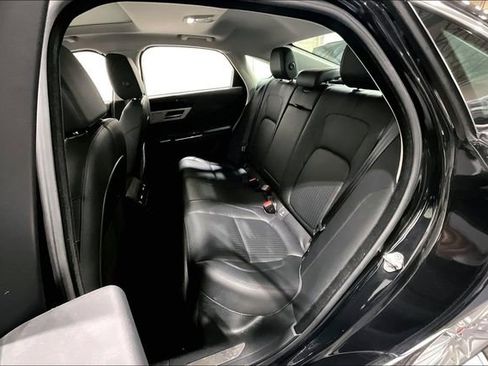 Used 2016 Jaguar XF Prestige image 21