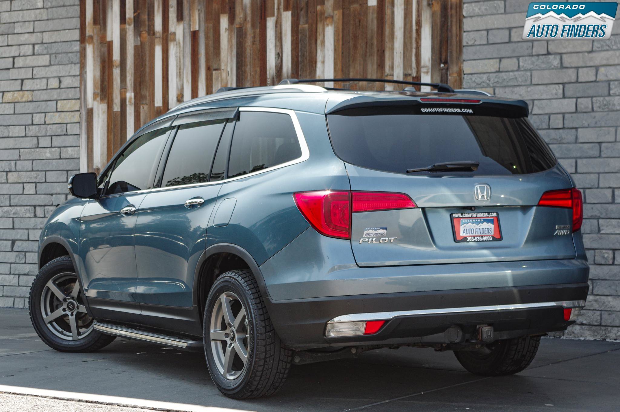 Used 2016 Honda Pilot Touring image 4