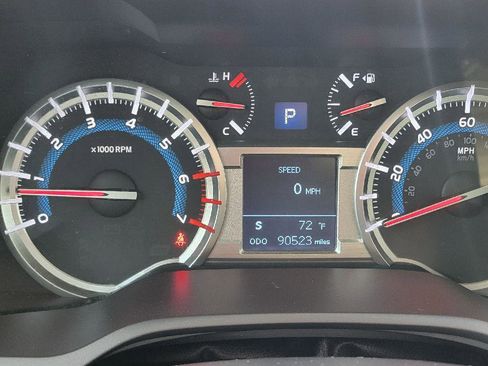 Used 2018 Toyota 4Runner SR5 image 29