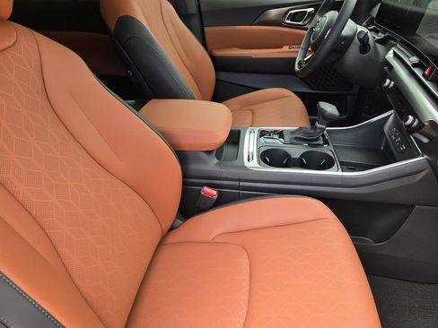 New 2026 Kia Carnival SX FWD image 11