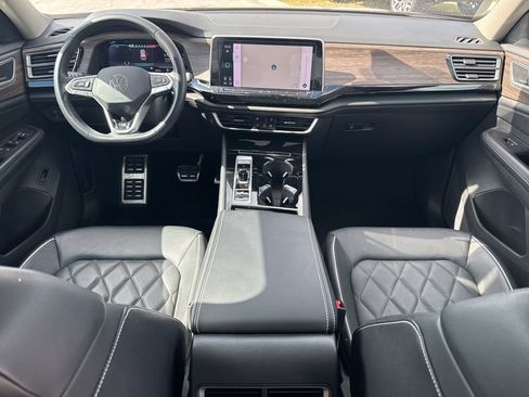 Used 2024 Volkswagen Atlas SEL Premium R-Line AWD/4WD image 11