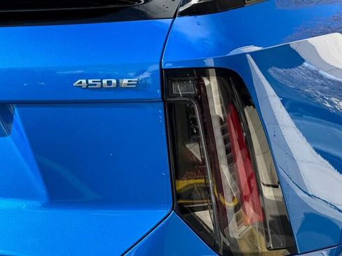 New 2026 Cadillac Optiq Luxury 1 image 26