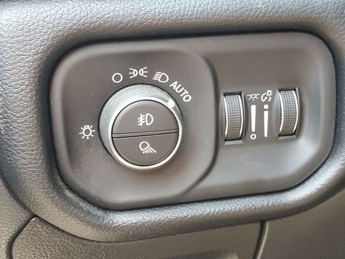 Certified 2019 RAM 1500 Big Horn AWD/4WD image 7