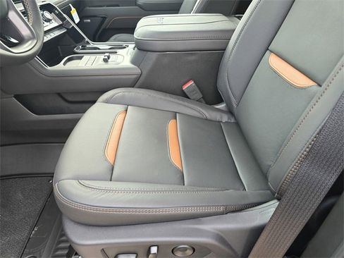 New 2026 GMC Sierra 2500 AT4 w/ AT4 Premium Plus Package image 17