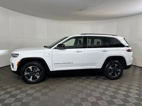Used 2023 Jeep Grand Cherokee 4WD 4xe image 6