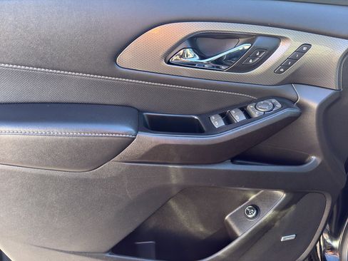 Certified 2023 Chevrolet Traverse Premier w/ Redline Edition image 13