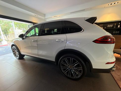 Used 2016 Porsche Cayenne S AWD/4WD image 7