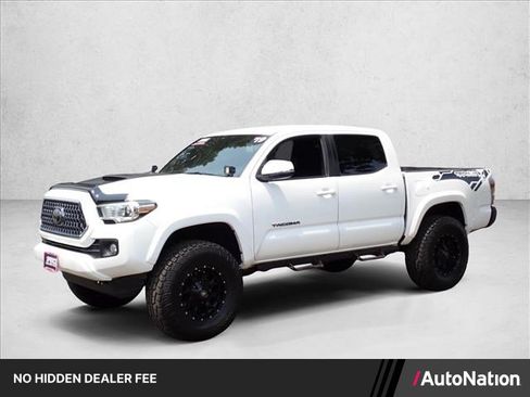 Used 2019 Toyota Tacoma TRD Sport AWD/4WD image 1